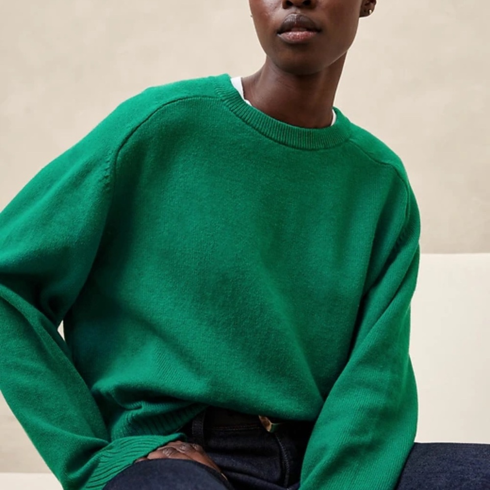 Banana Republic Factory Green Women's Crew Neck Sweater